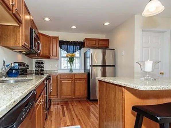 1 Drake Way Unit 13, Peabody, MA 01960