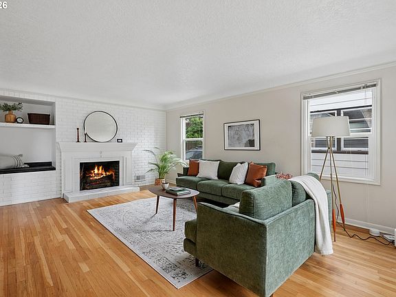 3rd image of 4426 NE 38th Ave