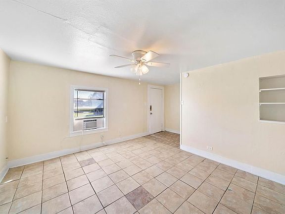 2nd image of 315 9th St N