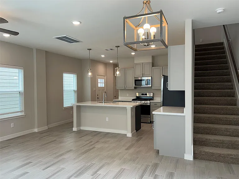 1511 Revolution Way — Photo 9
