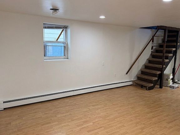 3rd image of 193 E 1st St #3