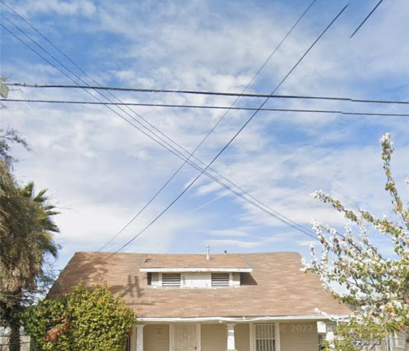 1st image of 1657 W 37th Pl