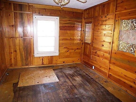 2nd image of 242 Hudson Ave