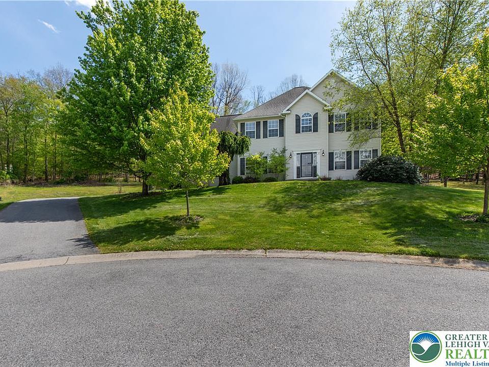 1st image of 115 Holly Rd