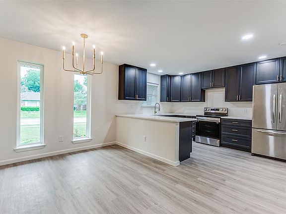 3rd image of 1409 Northridge Dr