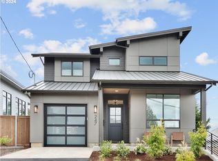 247 SW California St, Portland, OR 97219