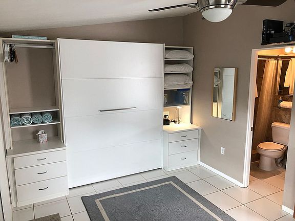 5th image of 5235 Avenida Navarra #B