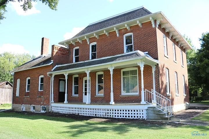1st image of 211 Water St