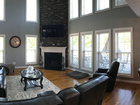 4th image of 3341 Malone Dr