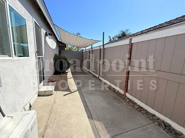 702 Pitman St #B — Photo 6