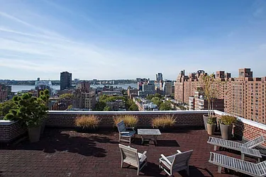 Rented by Addison Property Group