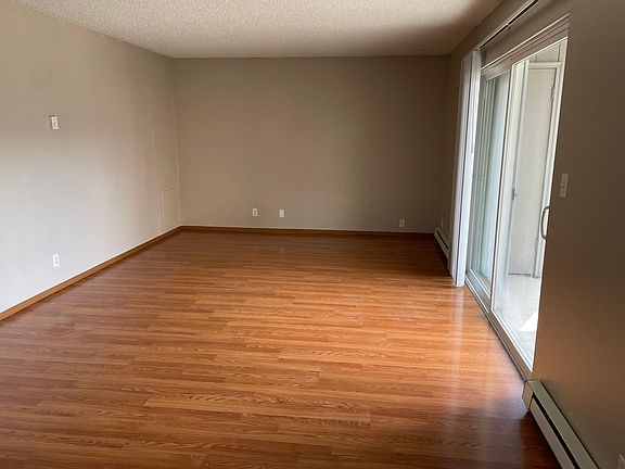 5th image of 3420 S Regal St #12