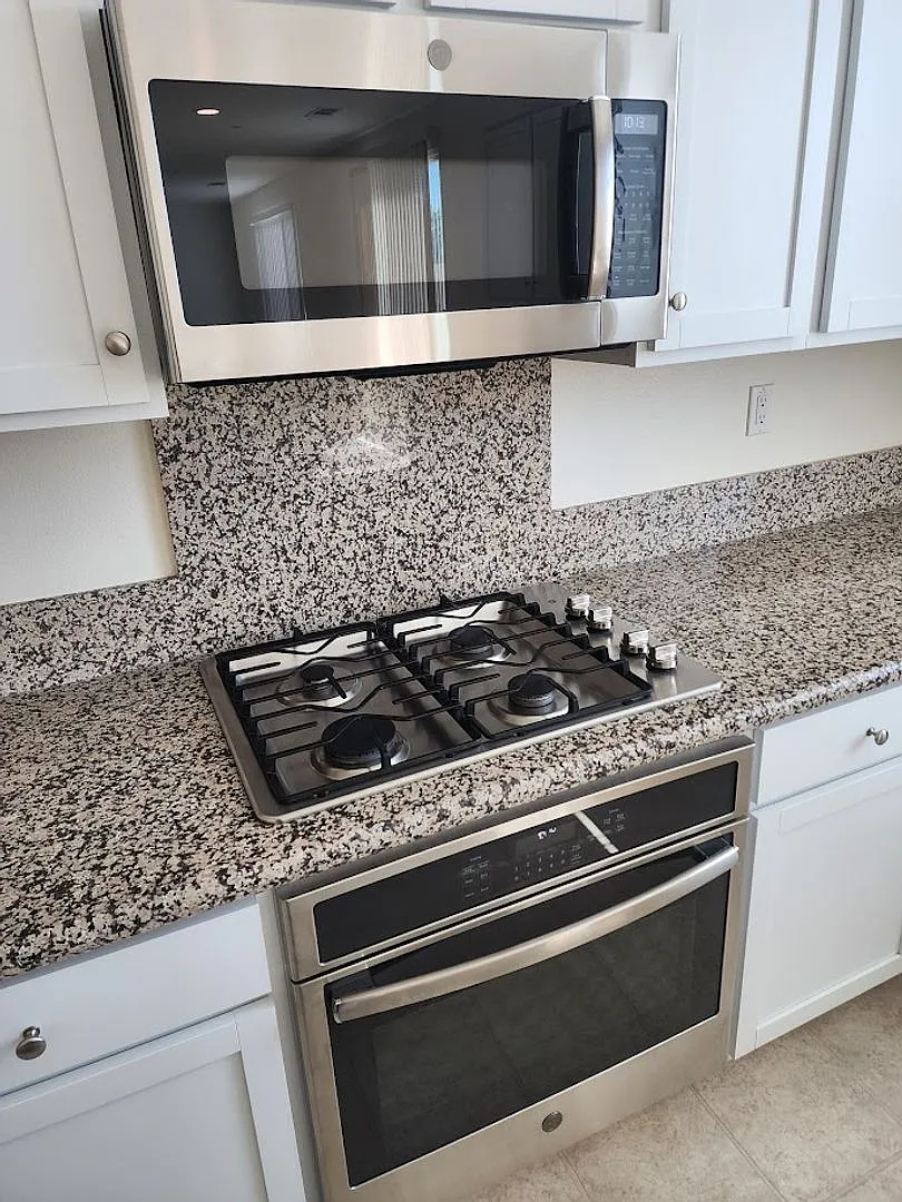 Beautiful 4 Bedroom Two Story Home in Wildomar with 3 Car Garage! — Photo 4