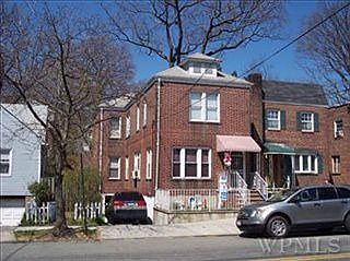 1st image of 35 Woodlawn Ave