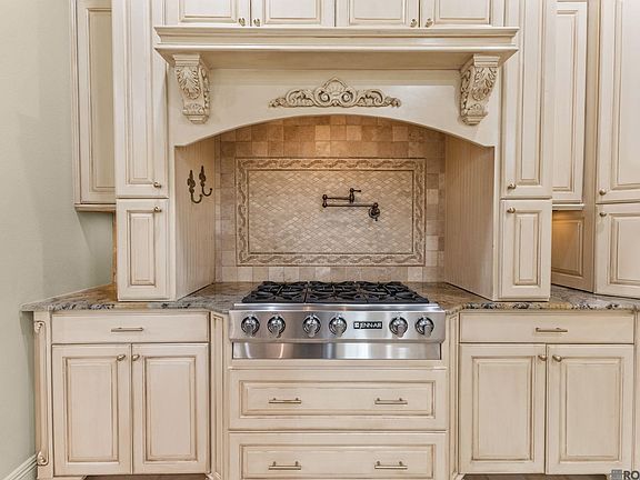 5th image of 3165 Grand Field Ave