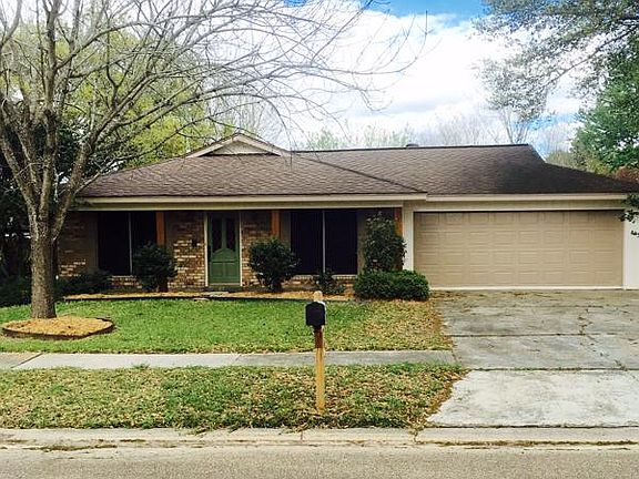 3rd image of 214 Saint James Dr