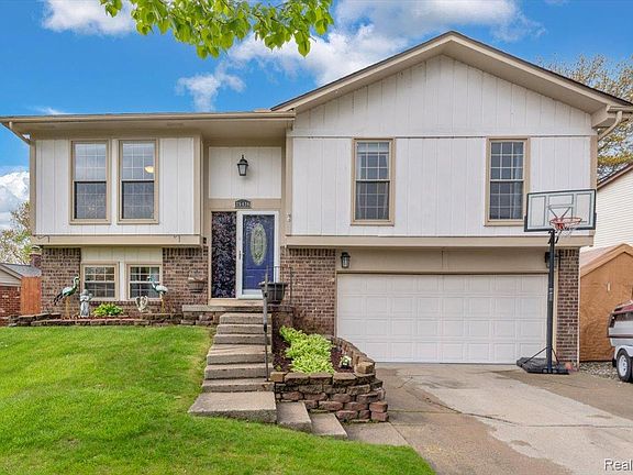 3rd image of 25436 Montebello Dr
