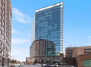 Avenir, Chicago, IL 60642