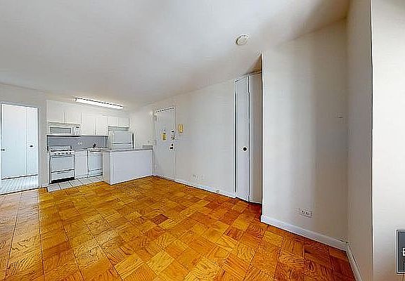 2nd image of 1470 1st Ave APT 7J