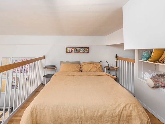 5th image of 250 Mercer St APT C610