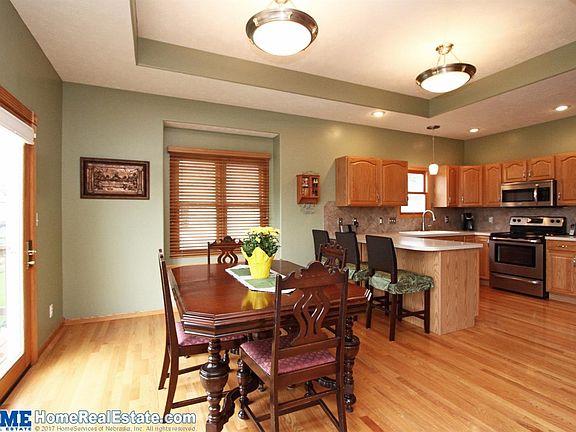 5th image of 1938 Gunnison Dr