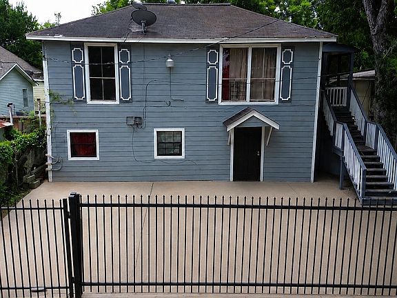 5th image of 1502 Lee St #5
