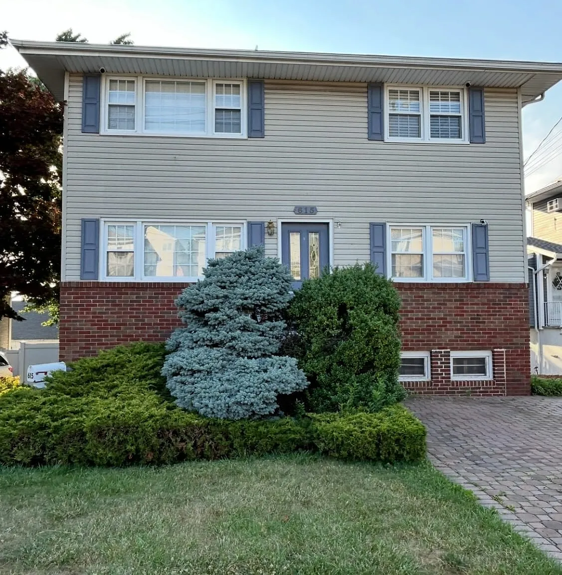 2 bed, $2,700 — Photo 1