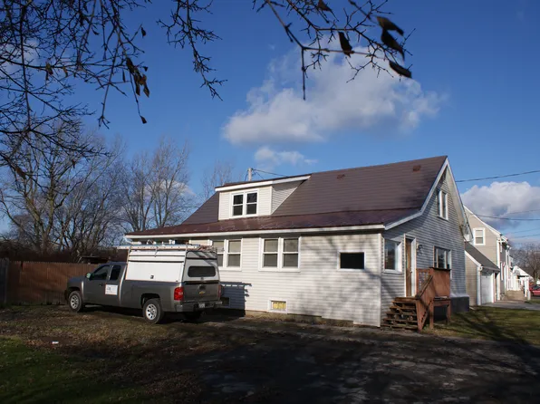 149 Lee Rd, Rochester, NY 14606