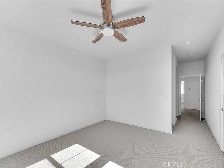 149 N 1st Ave — Photo 31