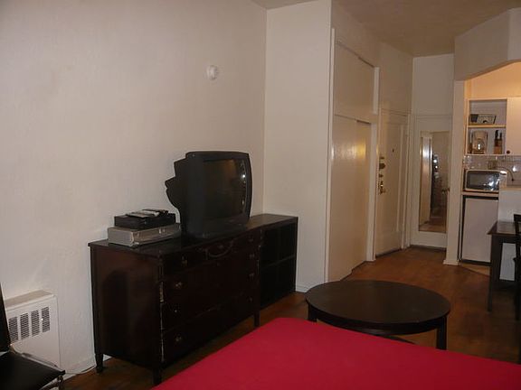 4th image of 336 E 82nd St APT 1C
