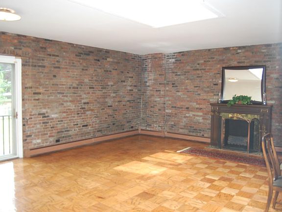 2nd image of 61 Oakland Pl #A