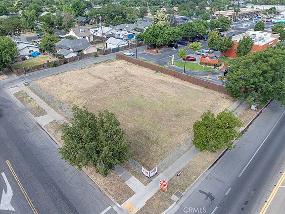 3rd image of 1004 W 13th St #1
