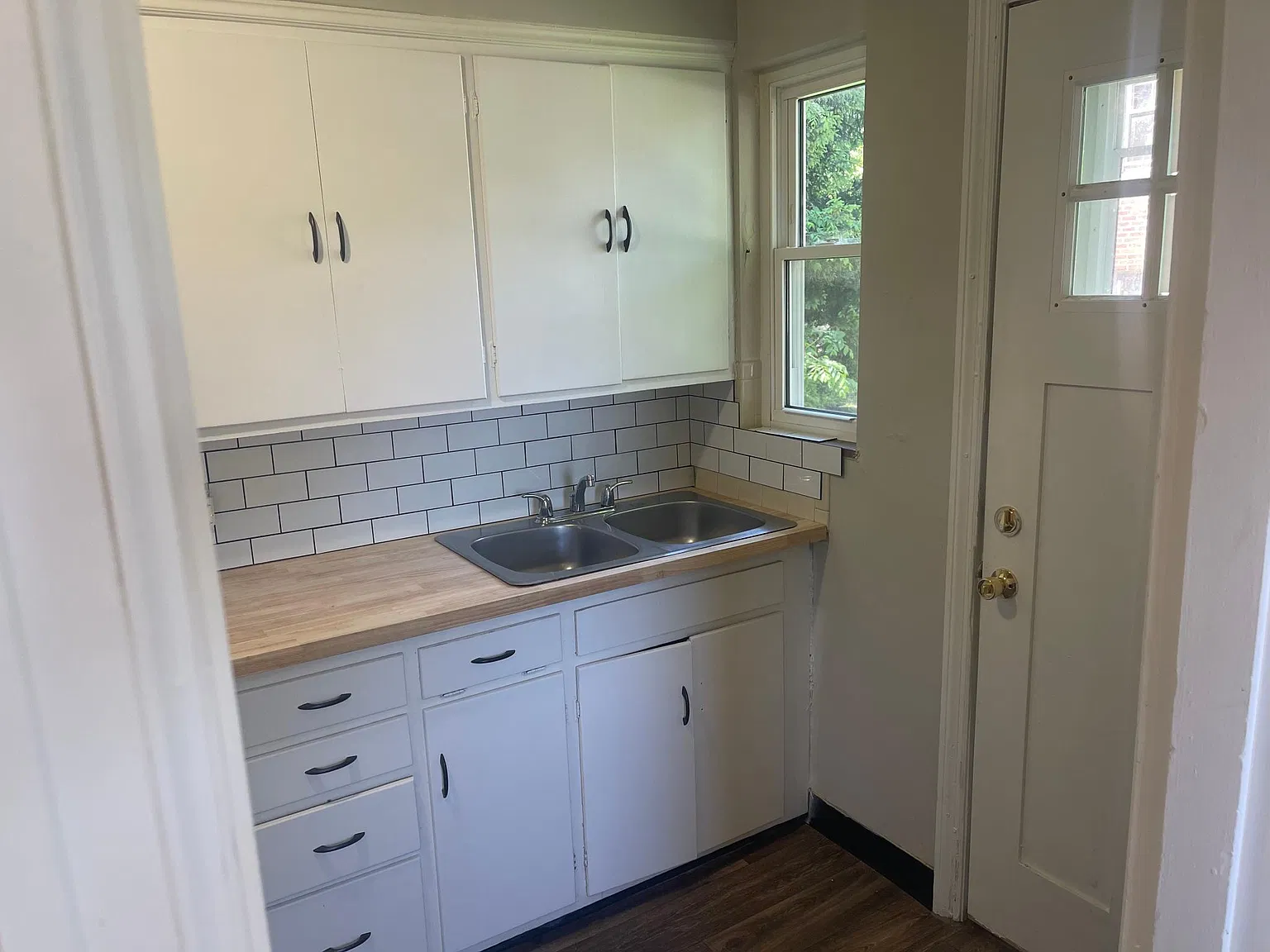 2 bed, 1010 sqft, $1,250 — Photo 2