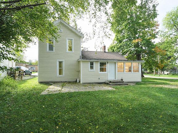 2nd image of 501 E Paw St