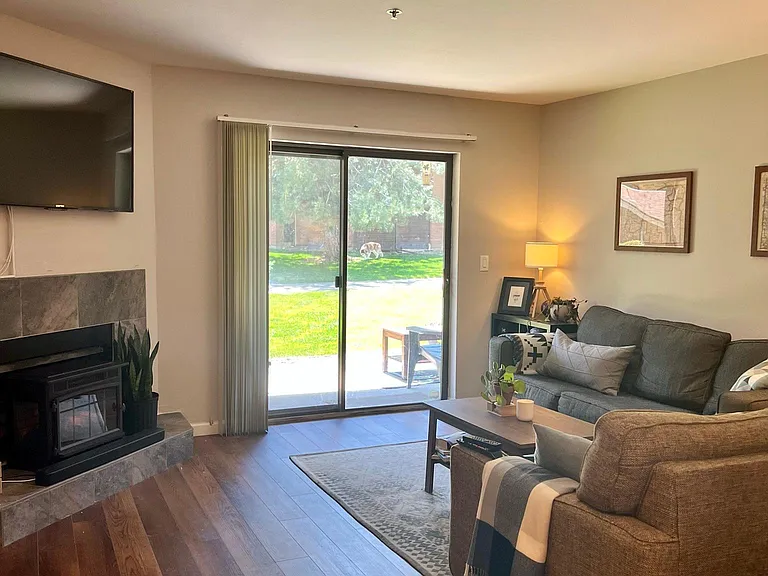 595 Manhattan Dr #103 — Photo 1