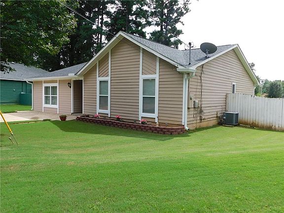 3rd image of 5216 Paisley Ct NW