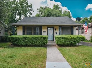 1705 E Power Ave, Victoria, TX 77901