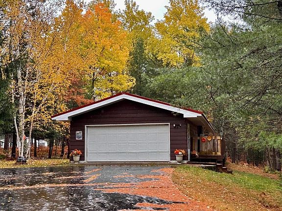 2nd image of 5812 Birchwood Ln