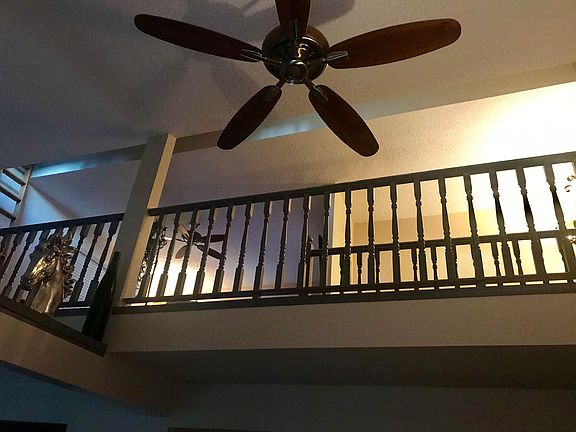 A look to the loft upstairs