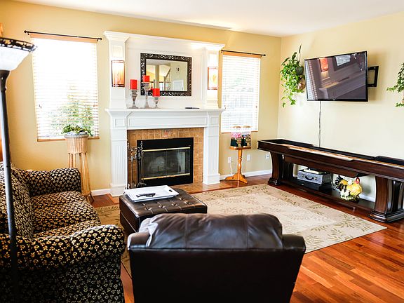 5th image of 461 Crownpointe Cir