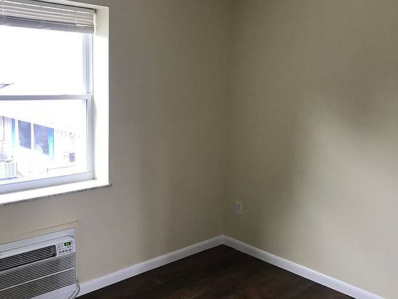 4th image of 226 N Broad St APT C