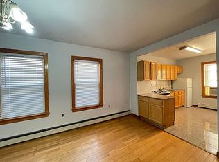 28-24 37th St #B, Astoria, NY 11103