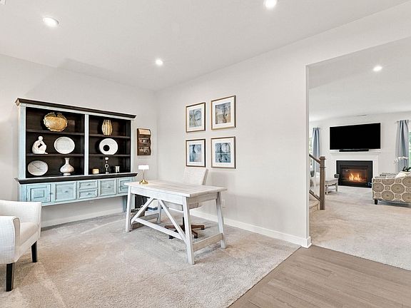 5th image of 303 Wyandot Way