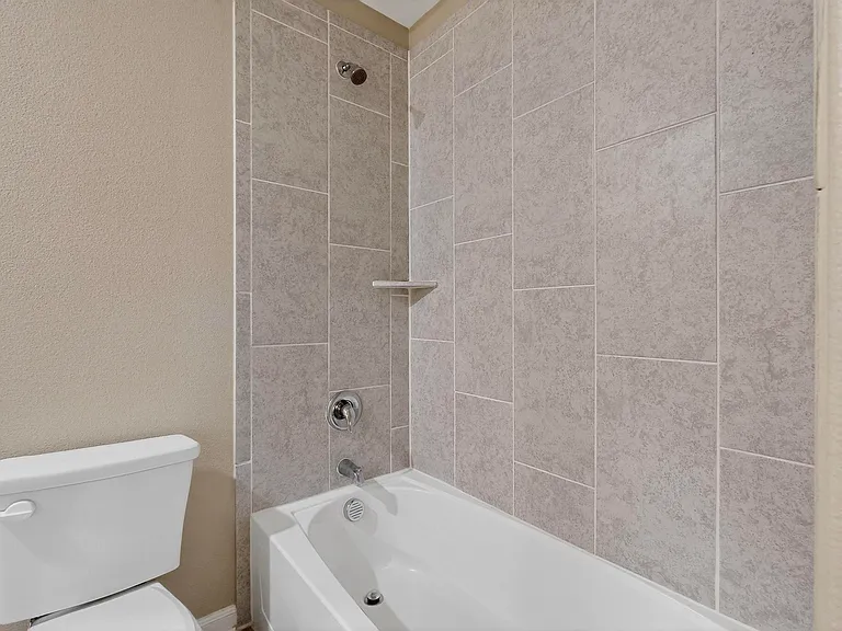 305 Honeysuckle Ln — Photo 21