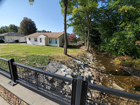 2nd image of 264 Hilbish Ave