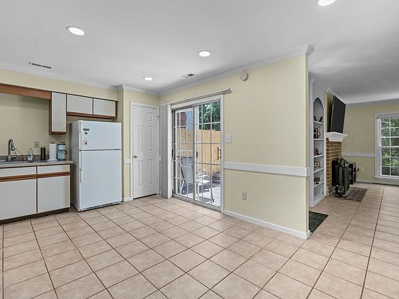 3rd image of 1671 Ocean Bay Dr