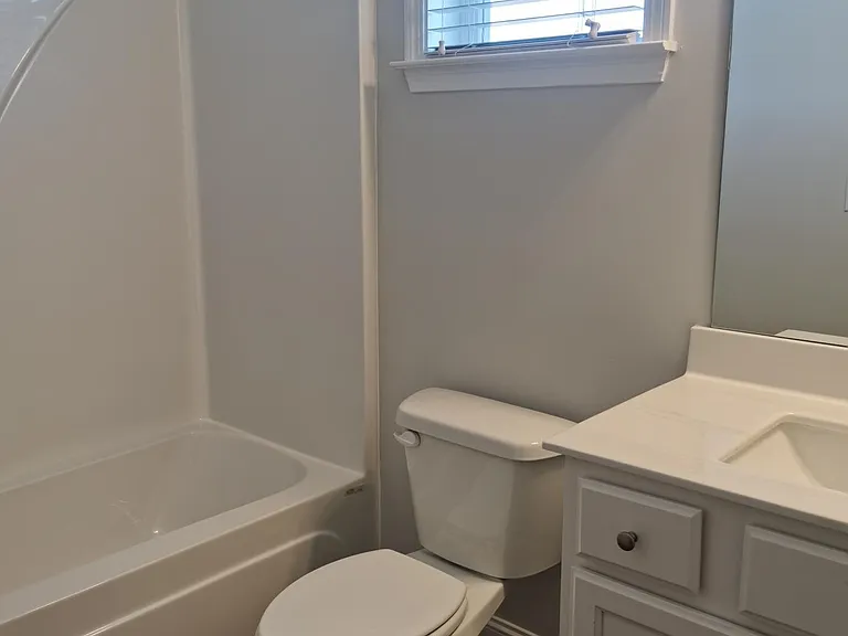 1823 Landon Ln — Photo 14