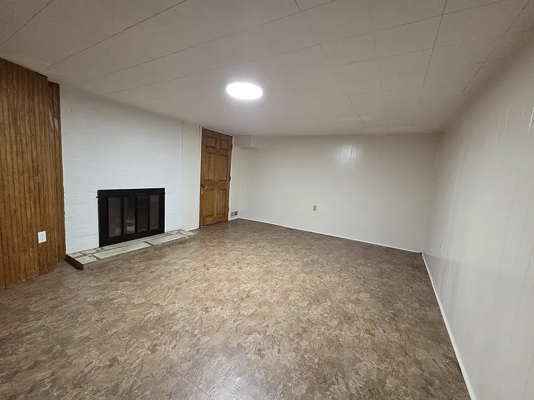 360 Jefferson Dr — Photo 7
