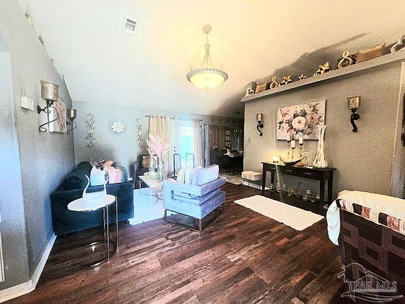 4th image of 8288 Groveland Ave