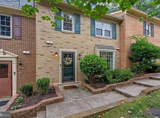 696 N Armistead St, Alexandria, VA 22312